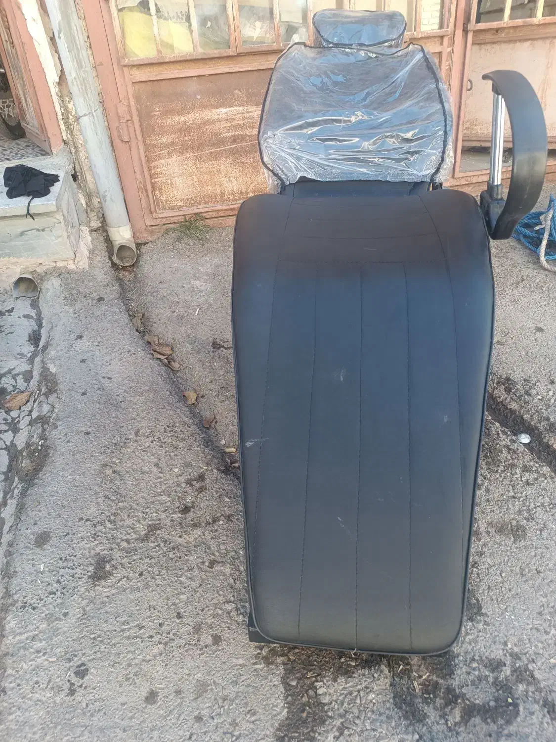 صندلی تخت شو اریشگری|آرایشگاه و سالنهای زیبایی|تکاب, |دیوار