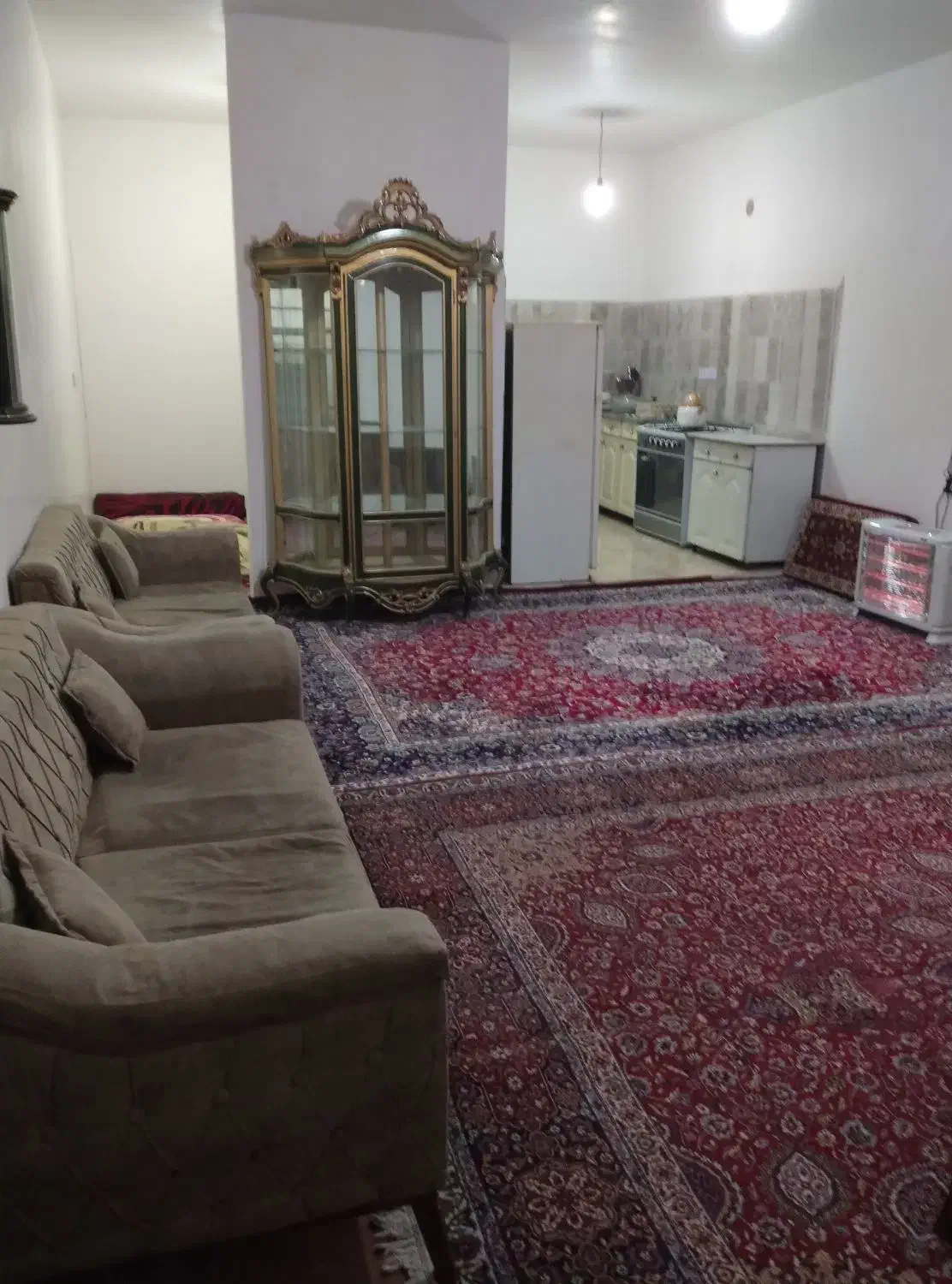 اجاره منزل حیاط دربست با اساسیه کامل|اجارهٔ خانه و ویلا|ورامین, ریحان آباد|دیوار