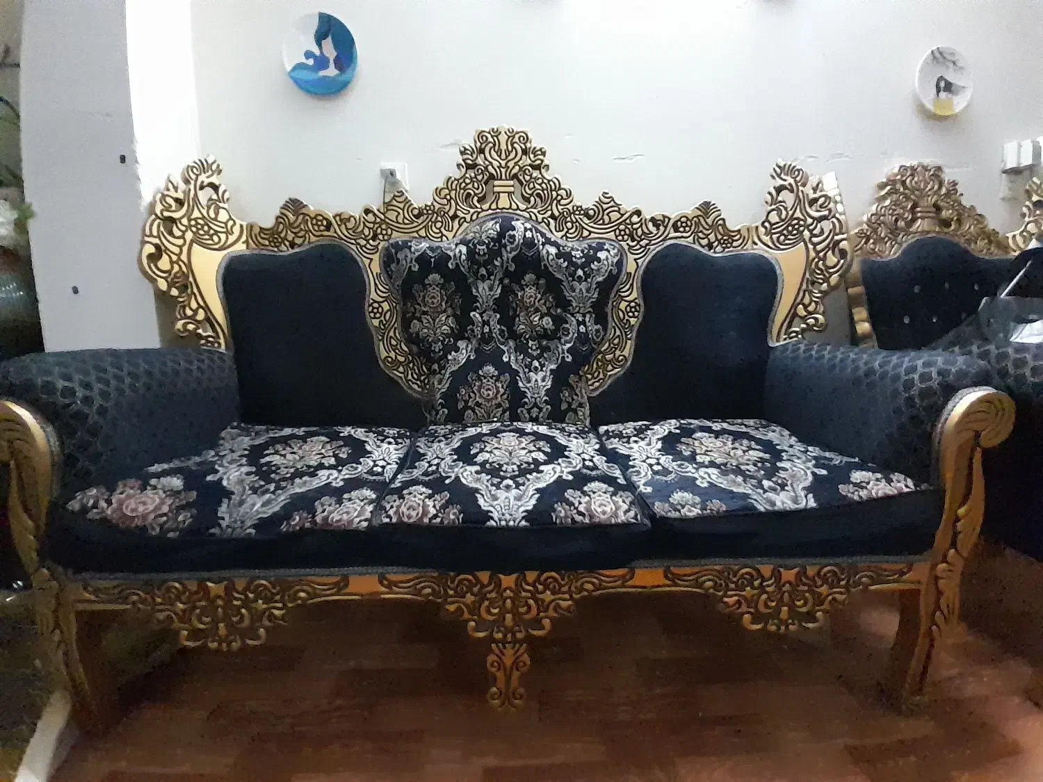 مبل ۸نفره قیمت ۶۰۰۰۰۰۰تومان|مبلمان خانگی و میز عسلی|ابریشم, |دیوار