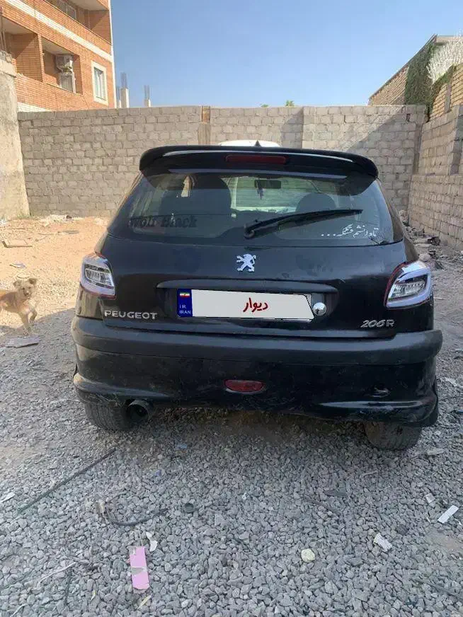 ۲۰۶ مدل۸۱ تصادفی|خودرو سواری و وانت|لنجان, |دیوار