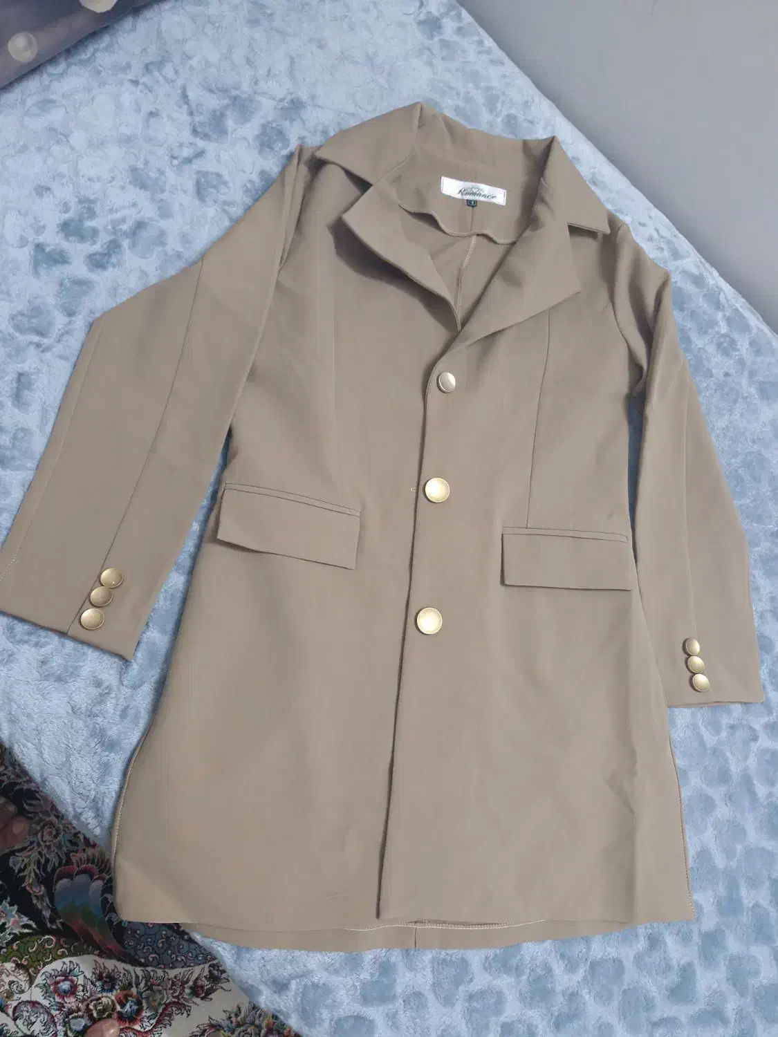 مانتو کتی|لباس|قم, باغ شریفی|دیوار