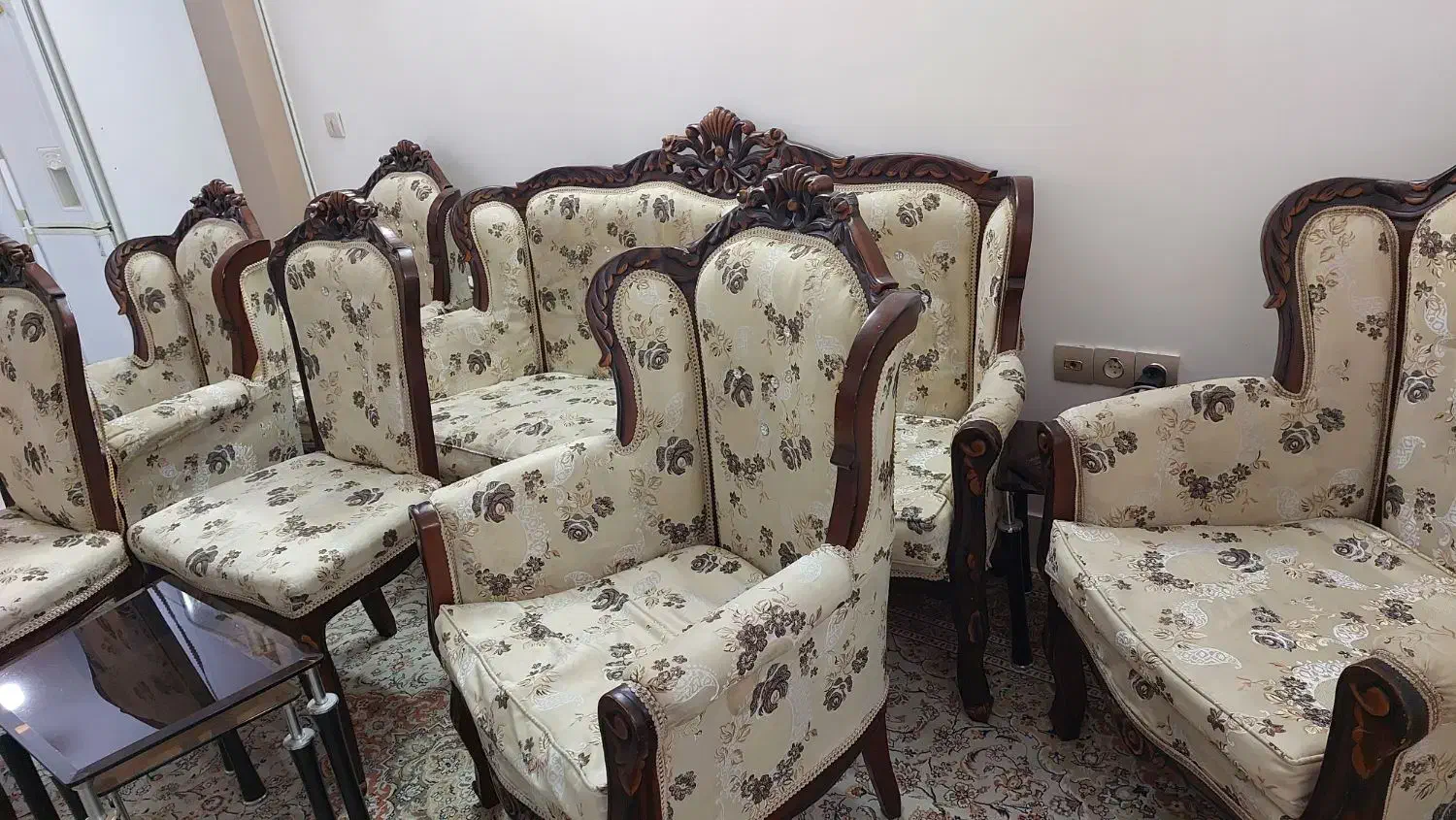 مبل ۹ نفره تمیز|مبلمان خانگی و میز عسلی|سبزوار, غرب نیروگاه|دیوار