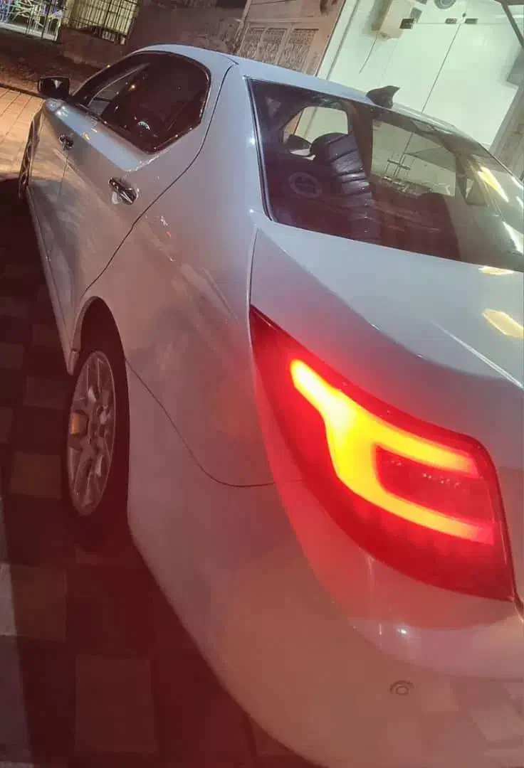 دنا پلاس توربو شارژ سانروف دار دنده ای۱۴۰۳|خودرو سواری و وانت|رشت, گلسار|دیوار