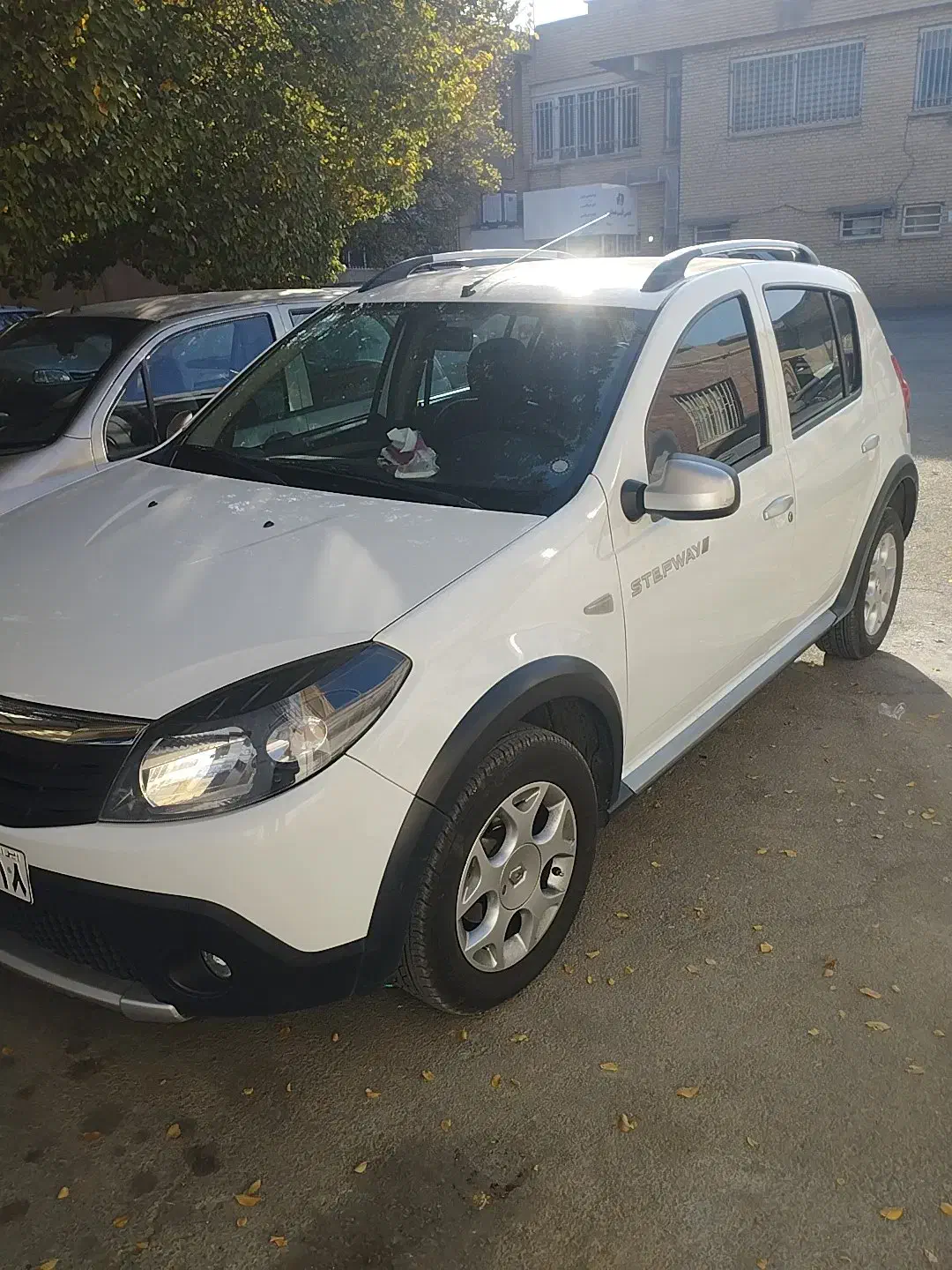 ساندرو|خودرو سواری و وانت|همدان, |دیوار