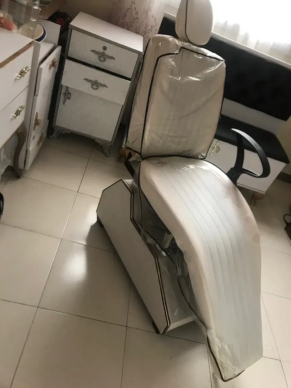 صندلی تخت شو اصلاح.|آرایشگاه و سالنهای زیبایی|کرج, گوهردشت|دیوار