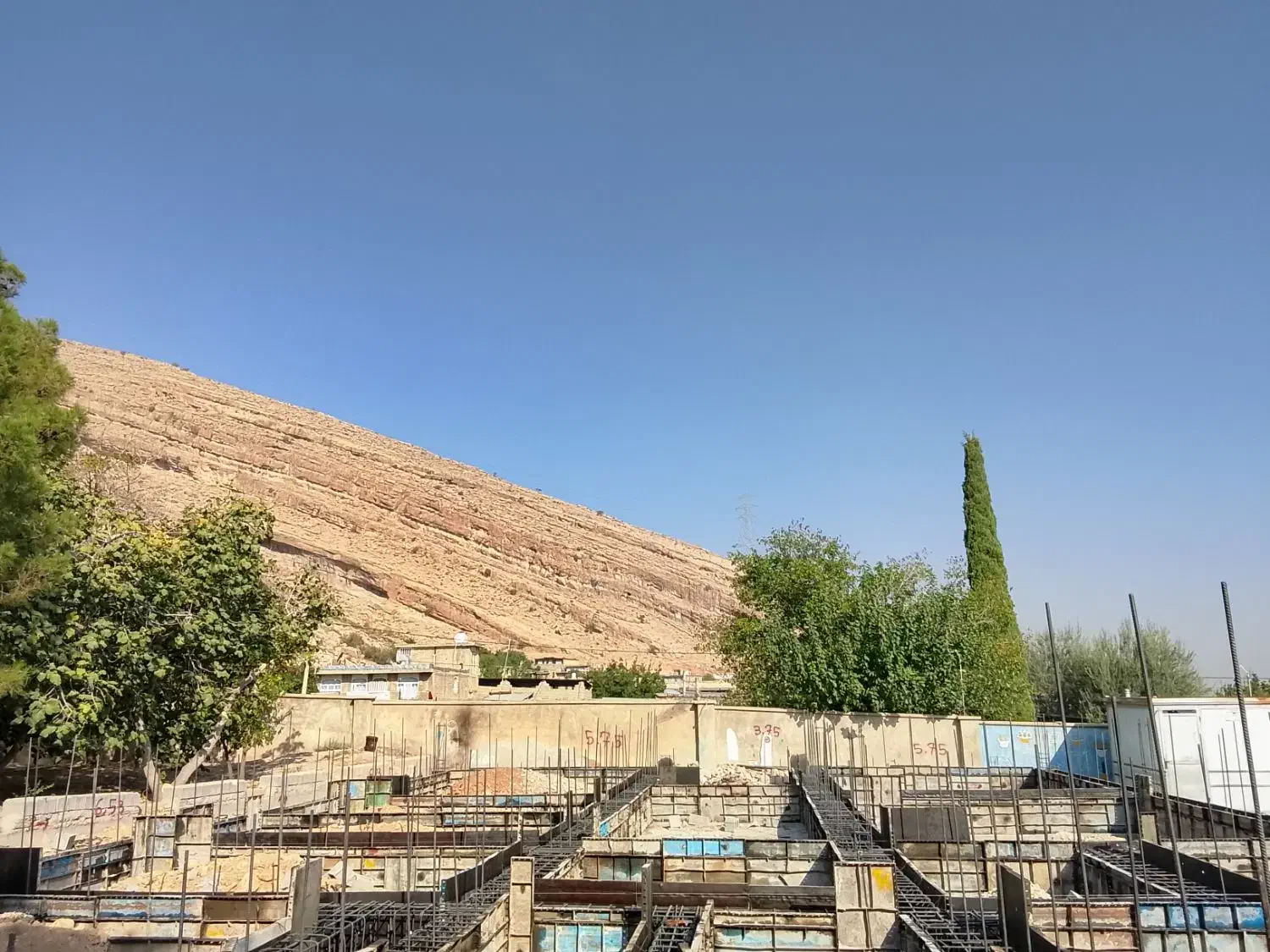 اجرای  کف تا سقف ،اسکلت بتنی،بنای آجری ،پلاستر ،|خدمات پیشه و مهارت|فیروزآباد (فارس), |دیوار