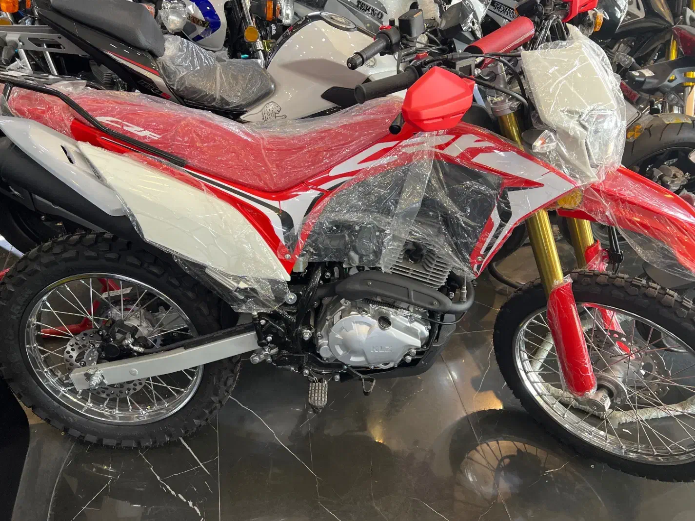 تریل توسن (باسل) ۲۵۰ (فرخنده)|موتورسیکلت|مشهد, کوشش|دیوار