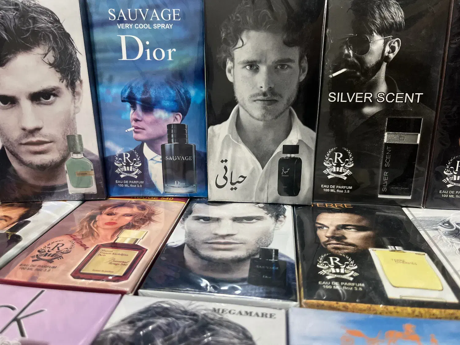 ادکلن ۱۰۰ میل با جعبه پلمپ|حراج|بروجرد, |دیوار