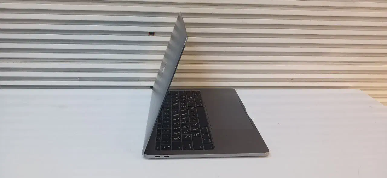 لپ تاپMacBook pro 2017 صفحه نمایش2k|رایانه همراه|تهران, جردن|دیوار