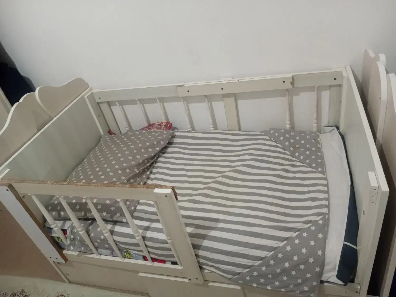 تخت کودک|تخت و صندلی بچه|کرمانشاه, |دیوار