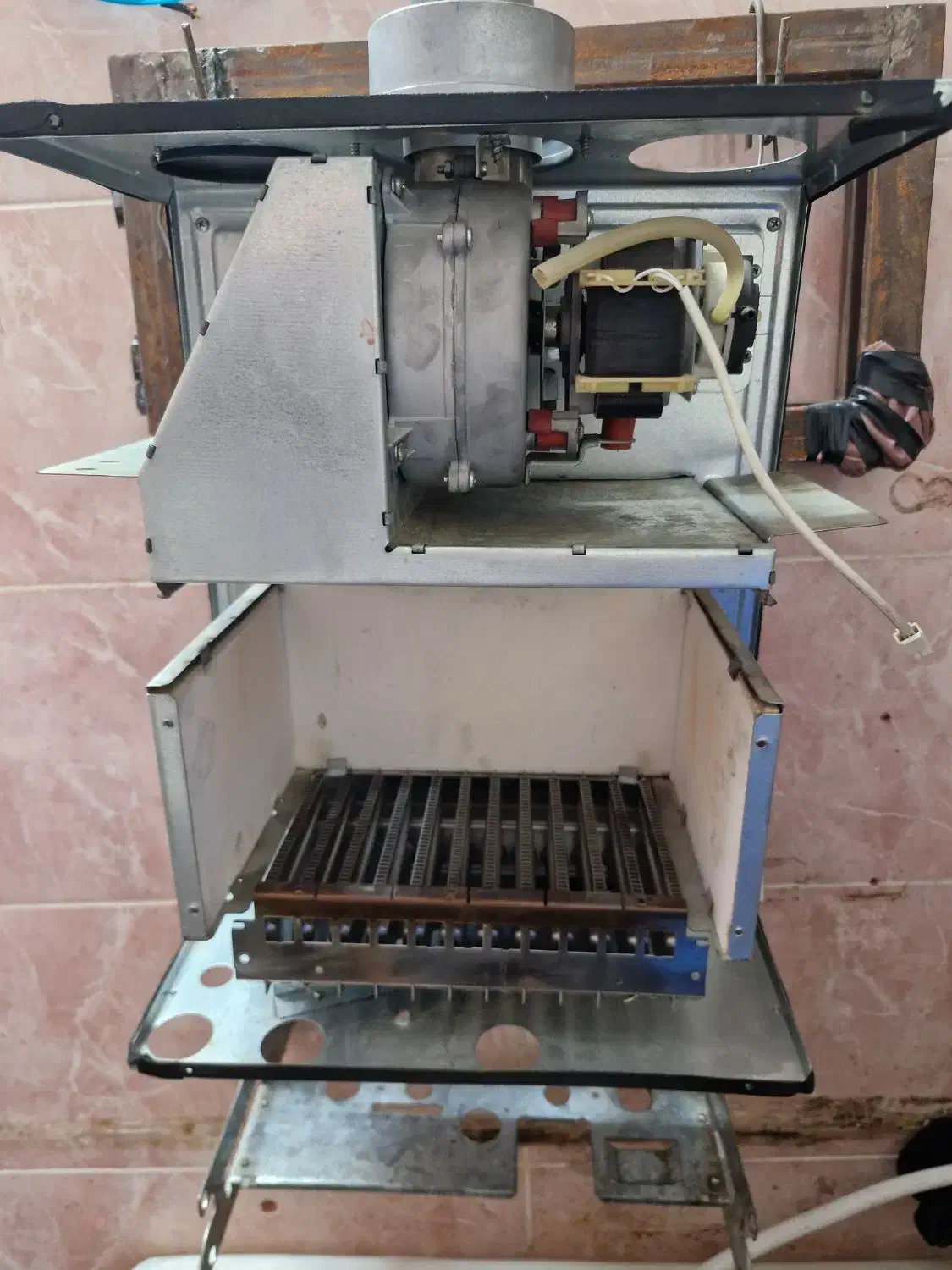 تعمیرات پکیج و ابگرمکن و لوله کشی و نصب شیرالات و|خدمات پیشه و مهارت|صدرا-فارس, فاز ۱|دیوار