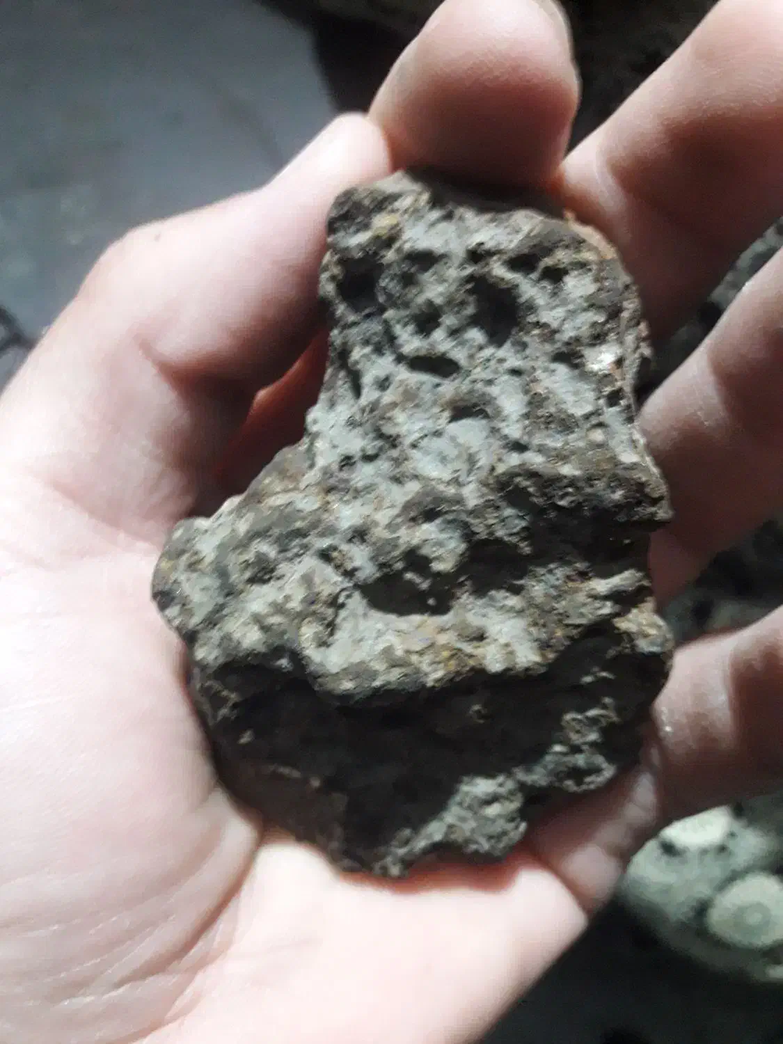 شهاب سنگ|جواهرات|شیروان (لرستان), |دیوار