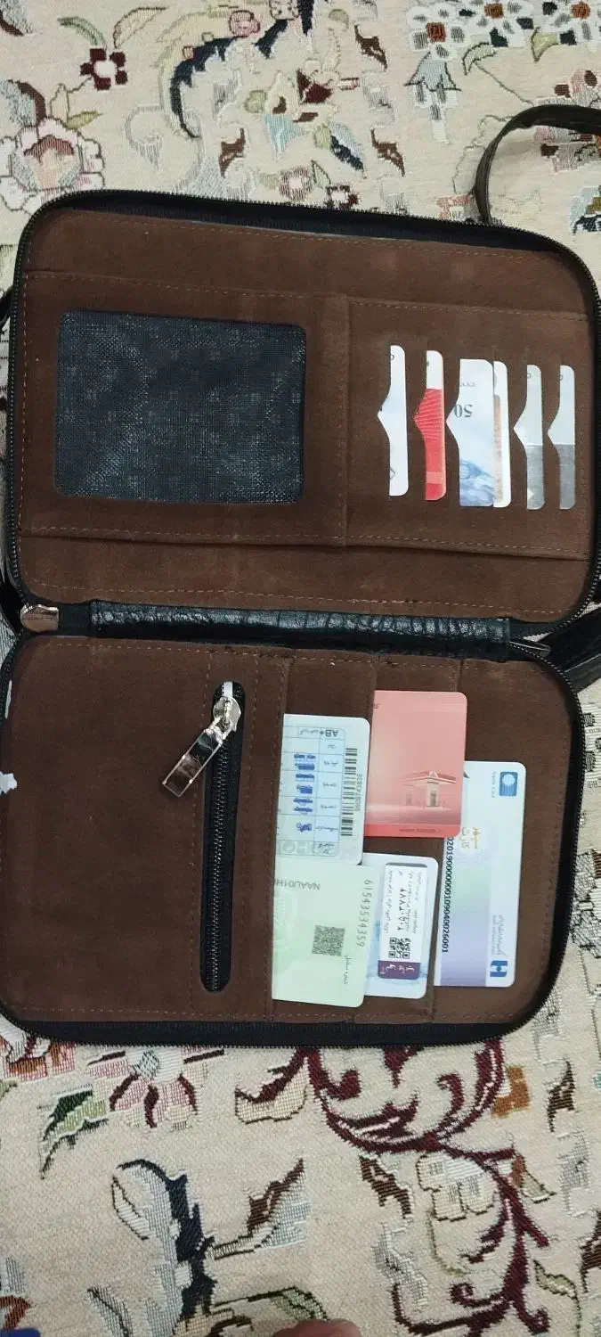 کیف دوشی و دستی چرم طبیعی در حد نو زیبا و جادار|کیف، کفش، کمربند|رباطکریم, رباطکریم|دیوار