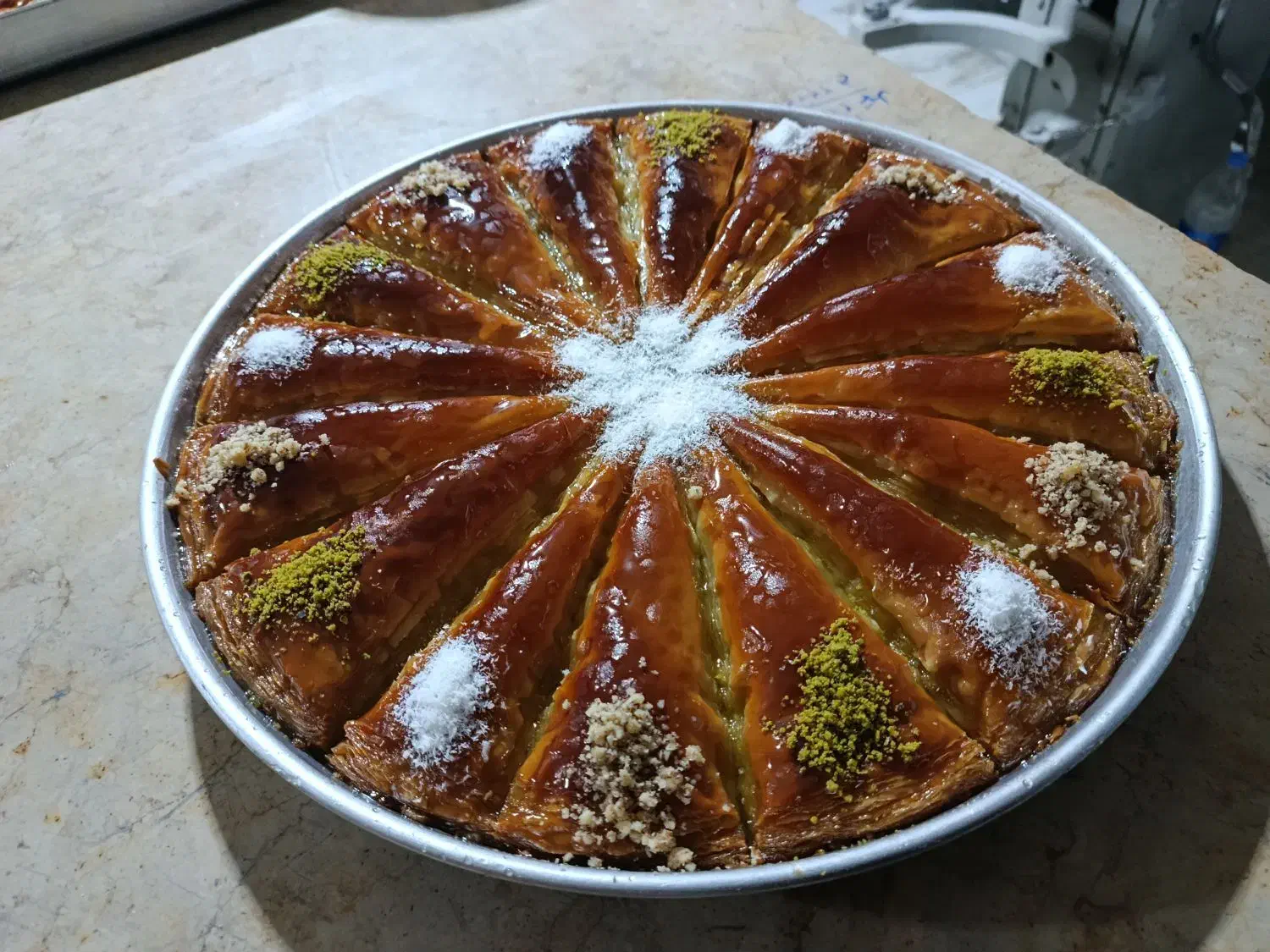 نیروی کار ساده خانم سن از 22سال تا 35سال|استخدام صنعتی، فنی، مهندسی|کرمانشاه, |دیوار