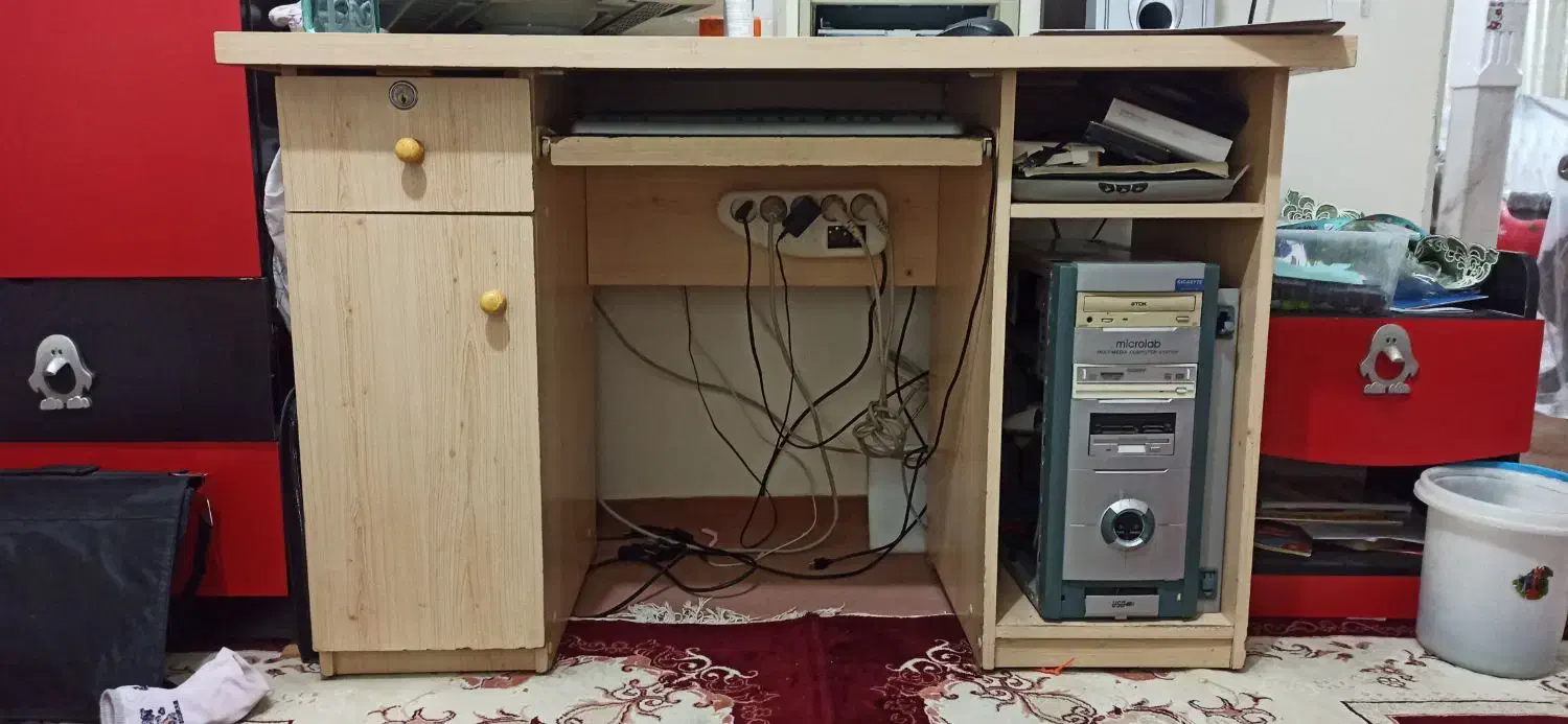 فروش میز کامپیوتر، کمد بچه گانه، دو عدد کمد بزرگ|جاکفشی، کمد، دراور|خوی, |دیوار