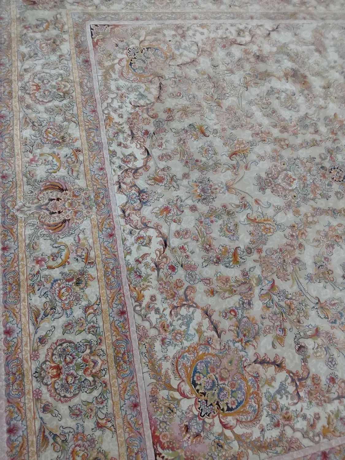 فرش ۶  متری در حد نو|فرش|قدس, شهر‌قدس|دیوار