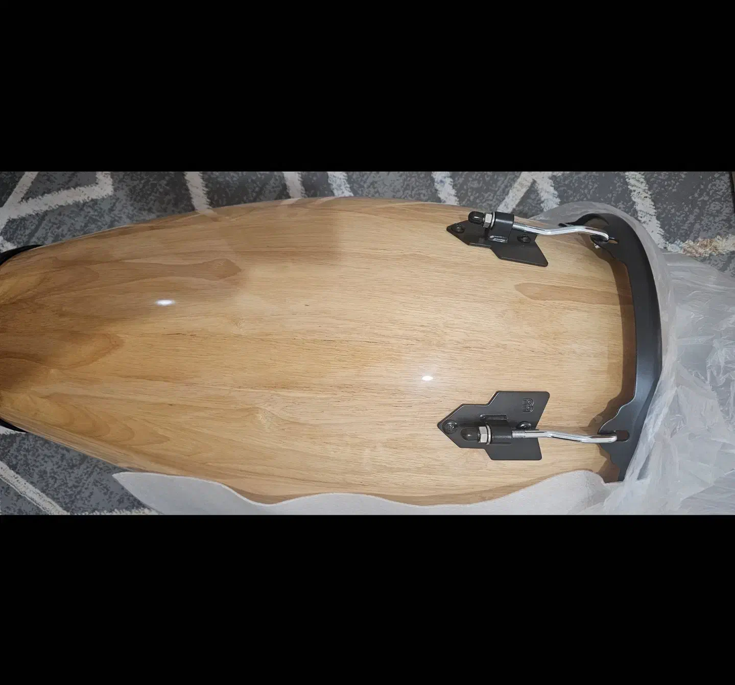 کونگا مینل نچرال|درام و پرکاشن|شیراز, سفیرشمالی|دیوار