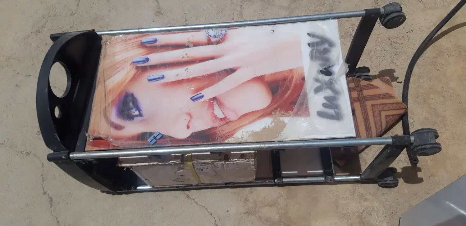 وسایل سالن زیبایی|آرایشگاه و سالن‌های زیبایی|زابل, |دیوار