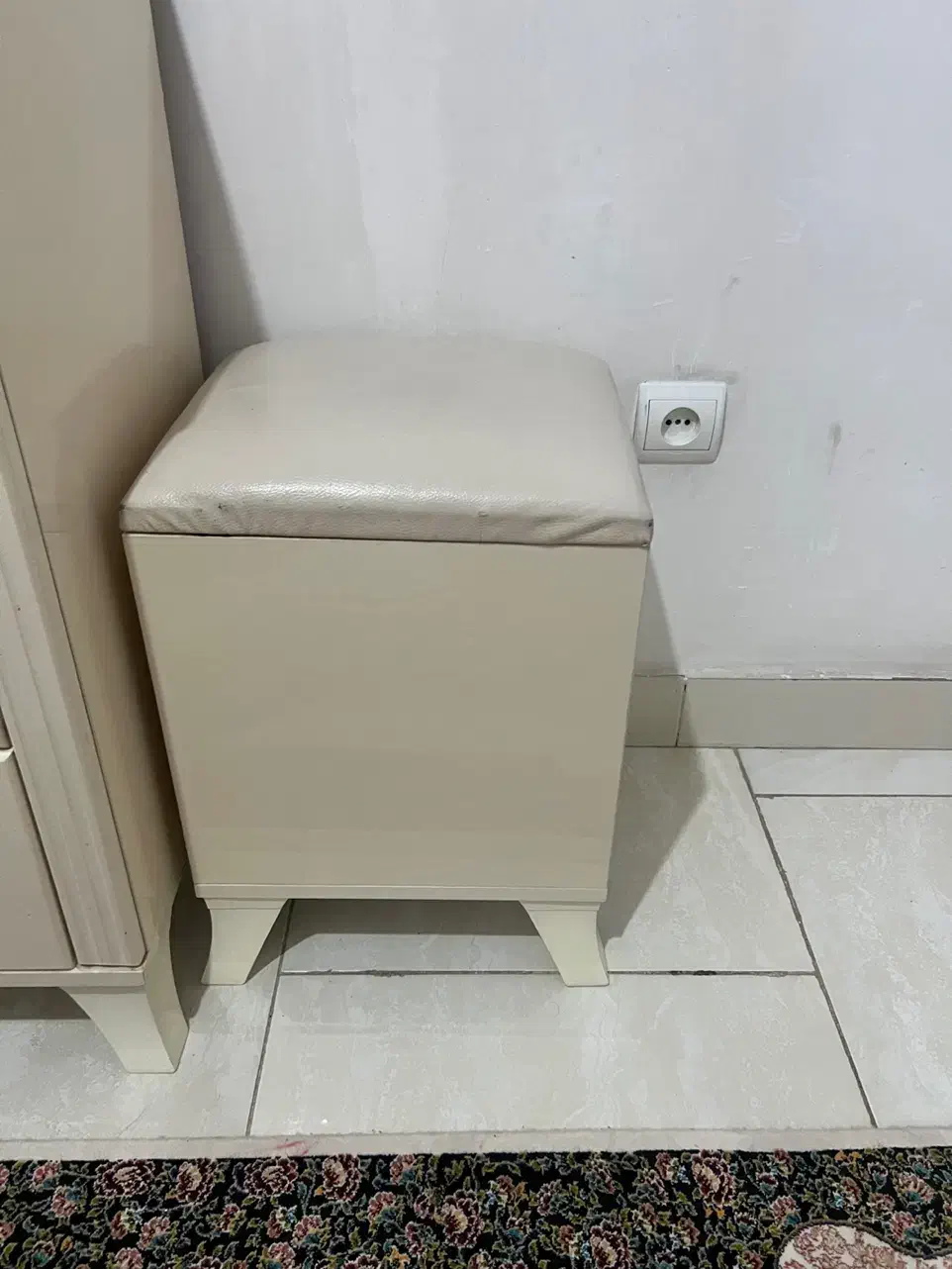 میز آرایش کنسول و اینه|تخت و سرویس خواب|قرچک, محمد آباد|دیوار