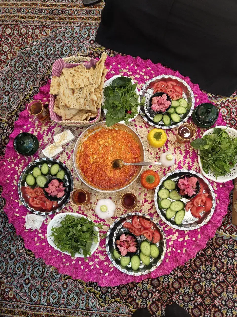 نیروی کار|استخدام خدمات فروشگاه و رستوران|رودبنه, |دیوار