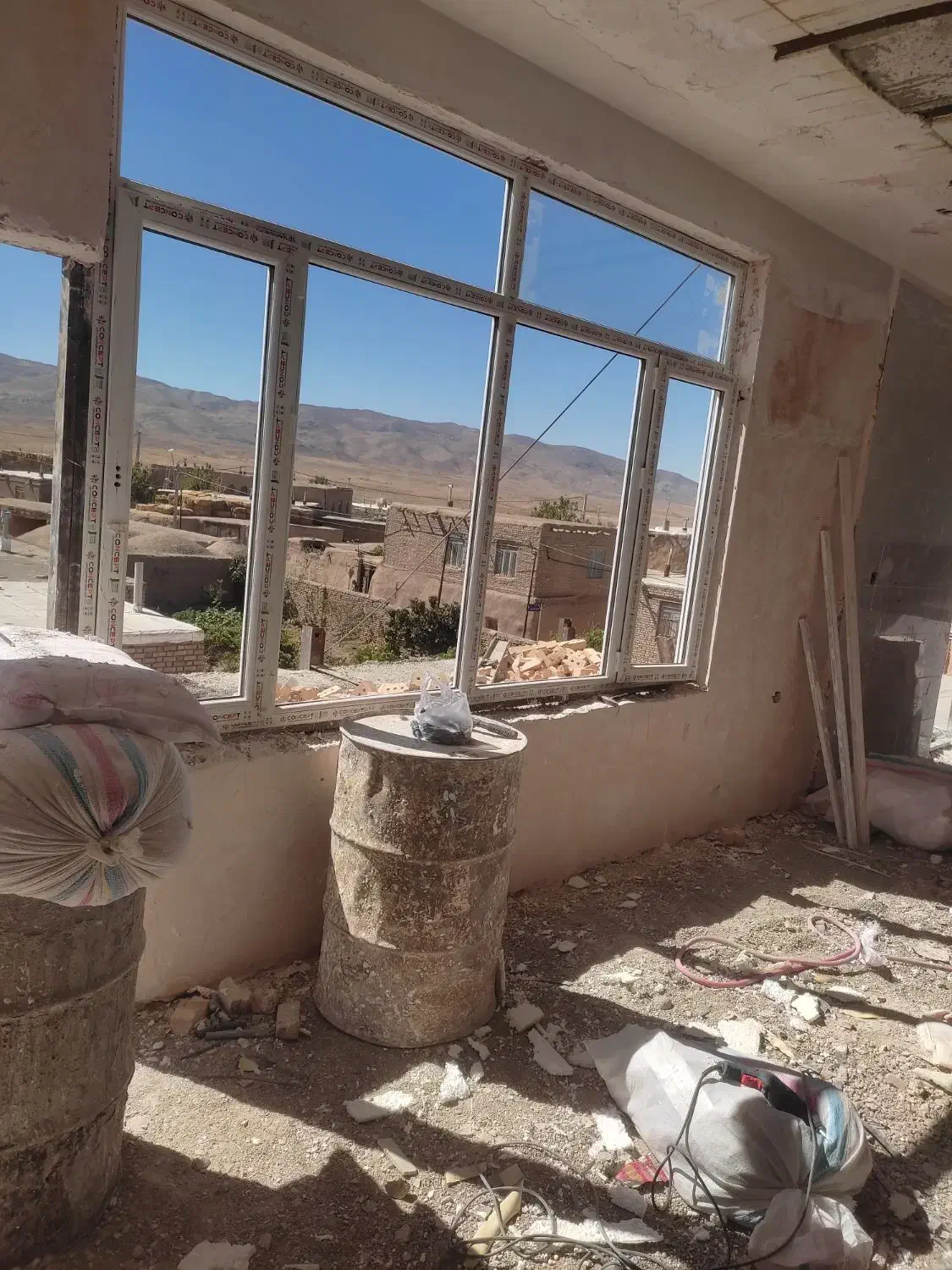 تعمیرات درب و پنجره دوجداره  یو پی وی سی|خدمات پیشه و مهارت|نیشابور, کلاغان|دیوار