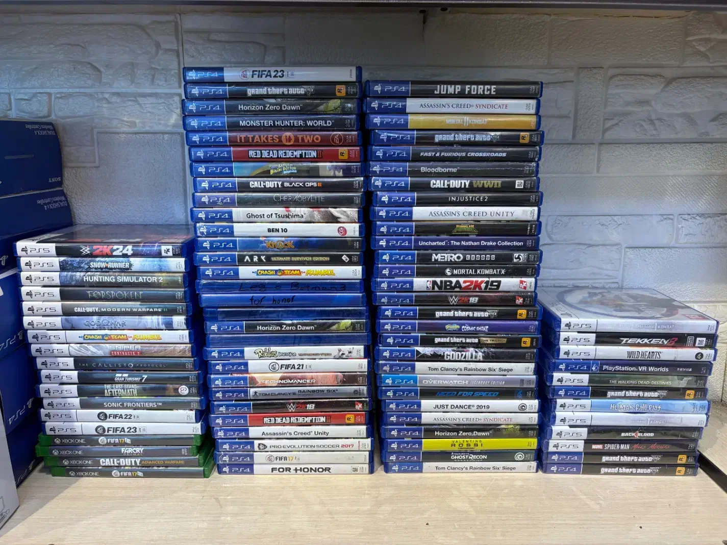 Ps4 slim 1 tera کپی خوربا ۲۰بازی و گارانتی و اقساط|کنسول، بازی ویدئویی و آنلاین|رشت, استادسرا|دیوار