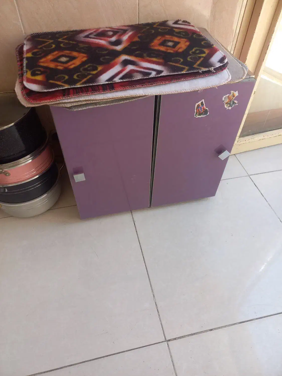 کمد|جاکفشی، کمد، دراور|اردبیل, |دیوار