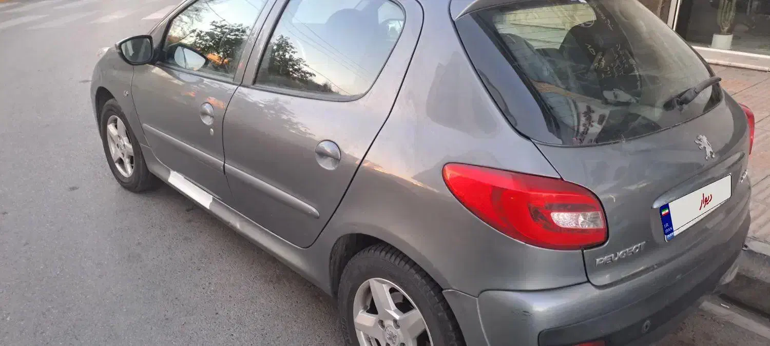 ۲۰۷خاص ترین رنگ|خودرو سواری و وانت|مشهد, هنرستان|دیوار