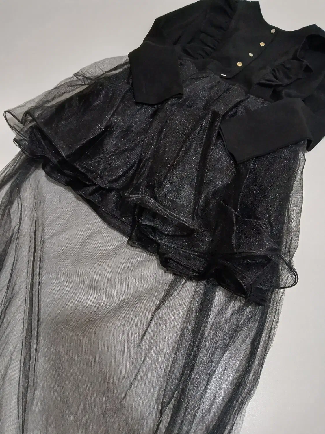 پیراهنن|لباس|نکا, |دیوار