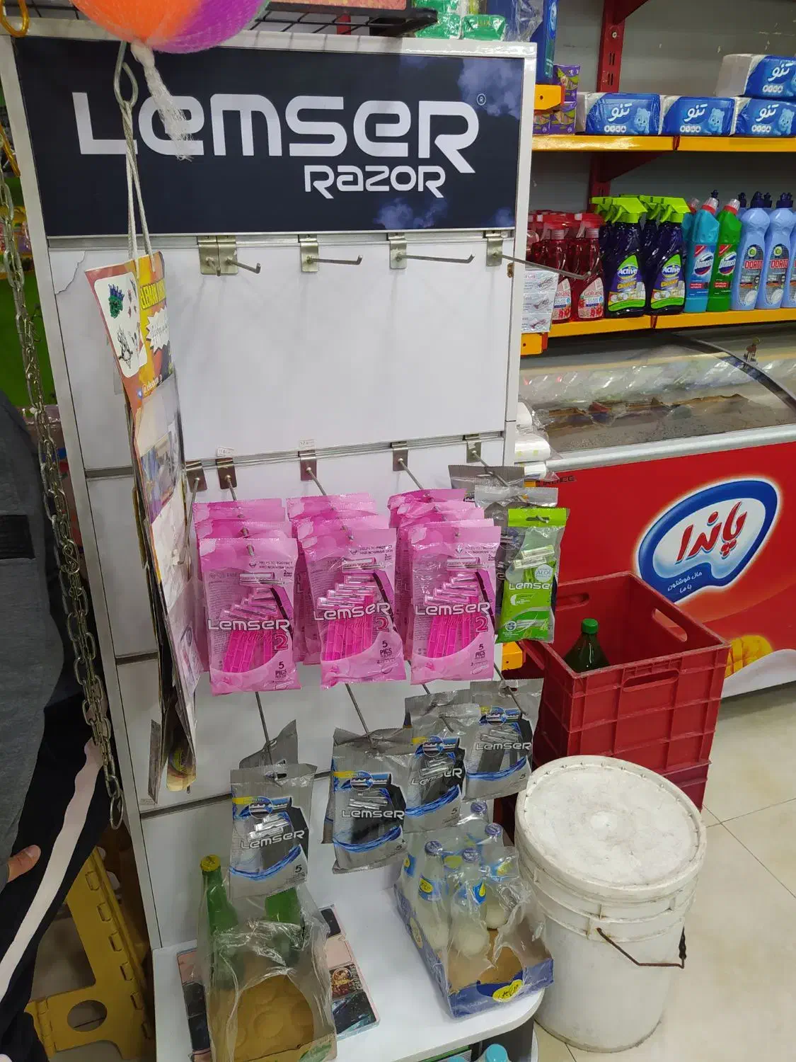 استند ادویه جات و تنقلات در حد نو|فروشگاه و مغازه|رشت, رودباری|دیوار