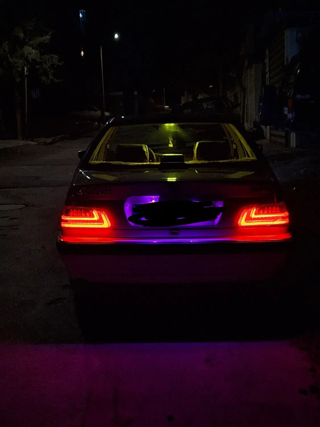 خطر عقب پارس|قطعات یدکی و لوازم جانبی|هشتگرد, شهرک صنعتی هشتگرد|دیوار