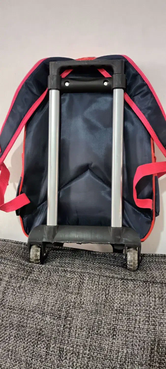 کیف چرخدار مدرسه|کیف، کفش، کمربند|تهران, قصر فیروزه ۲|دیوار