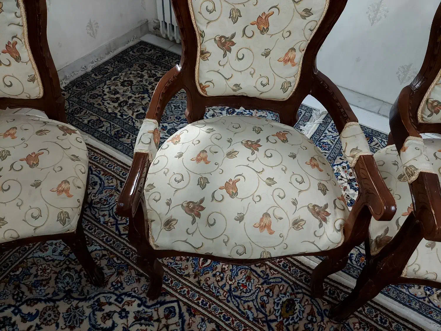 مبل کلاسیک|مبلمان خانگی و میز عسلی|شیراز, سینما سعدی|دیوار
