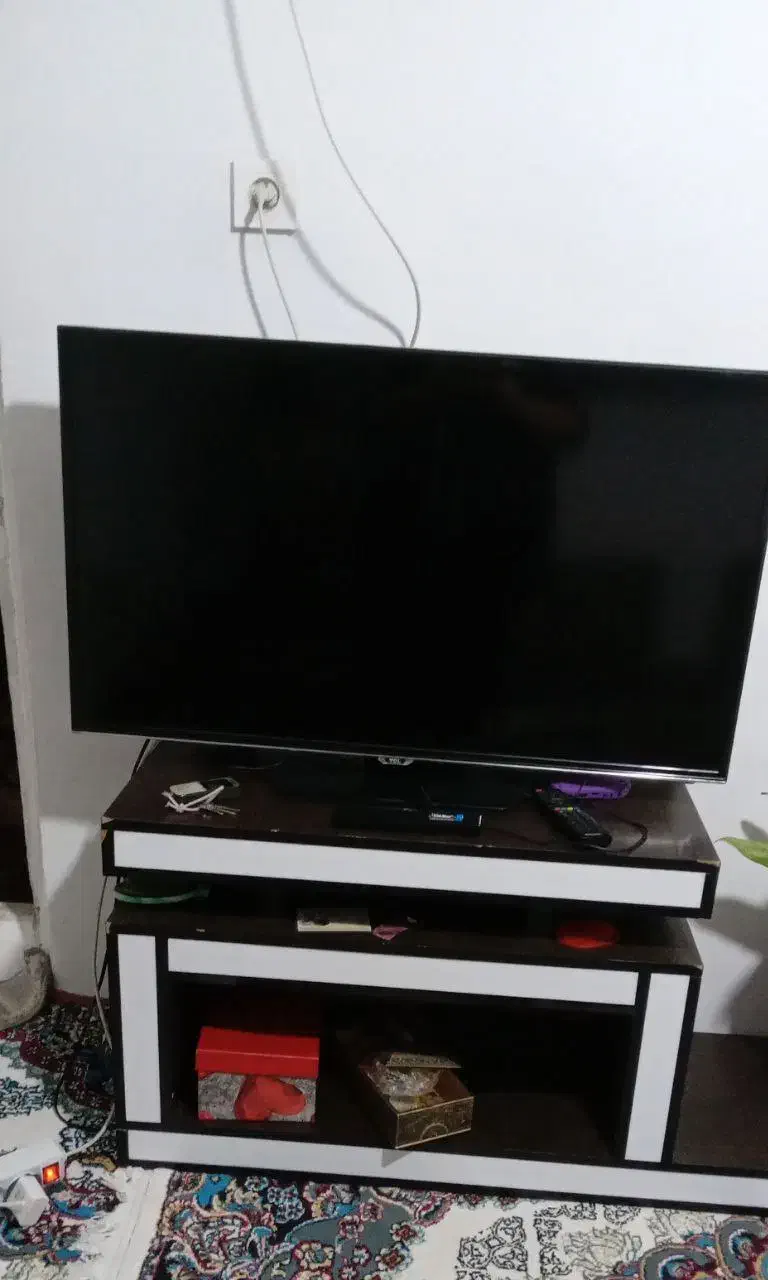 تلویزیون|سایر لوازم برقی|سنندج, |دیوار