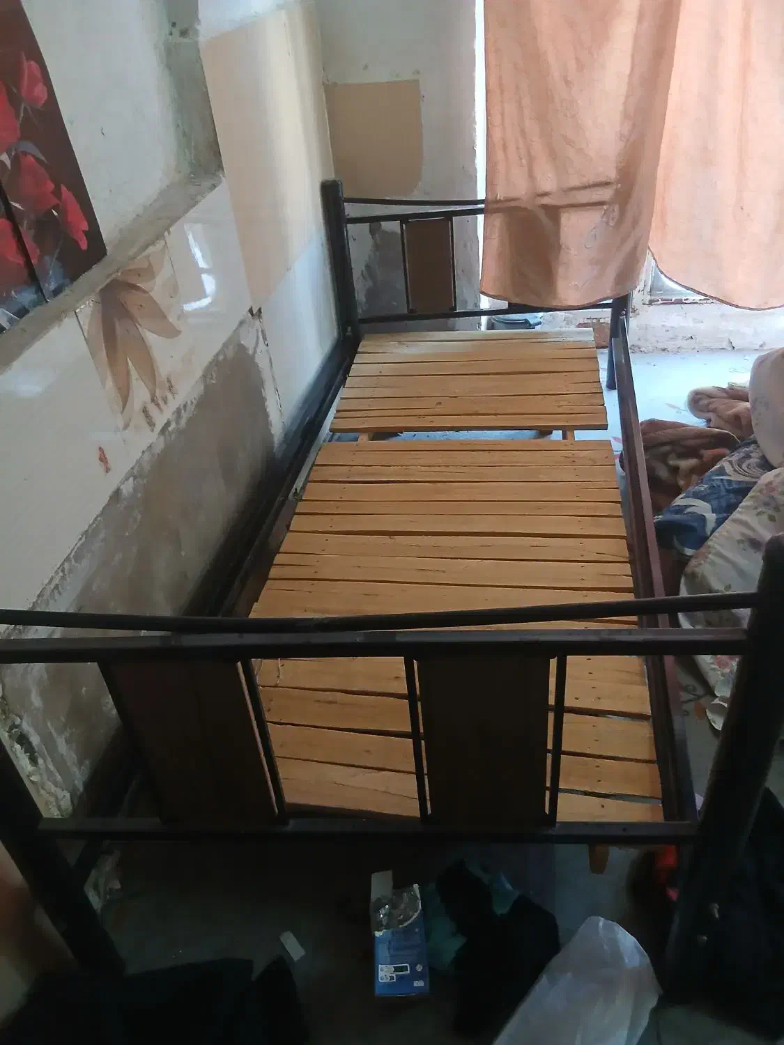 دسته دوم|تخت و سرویس خواب|فسا, |دیوار