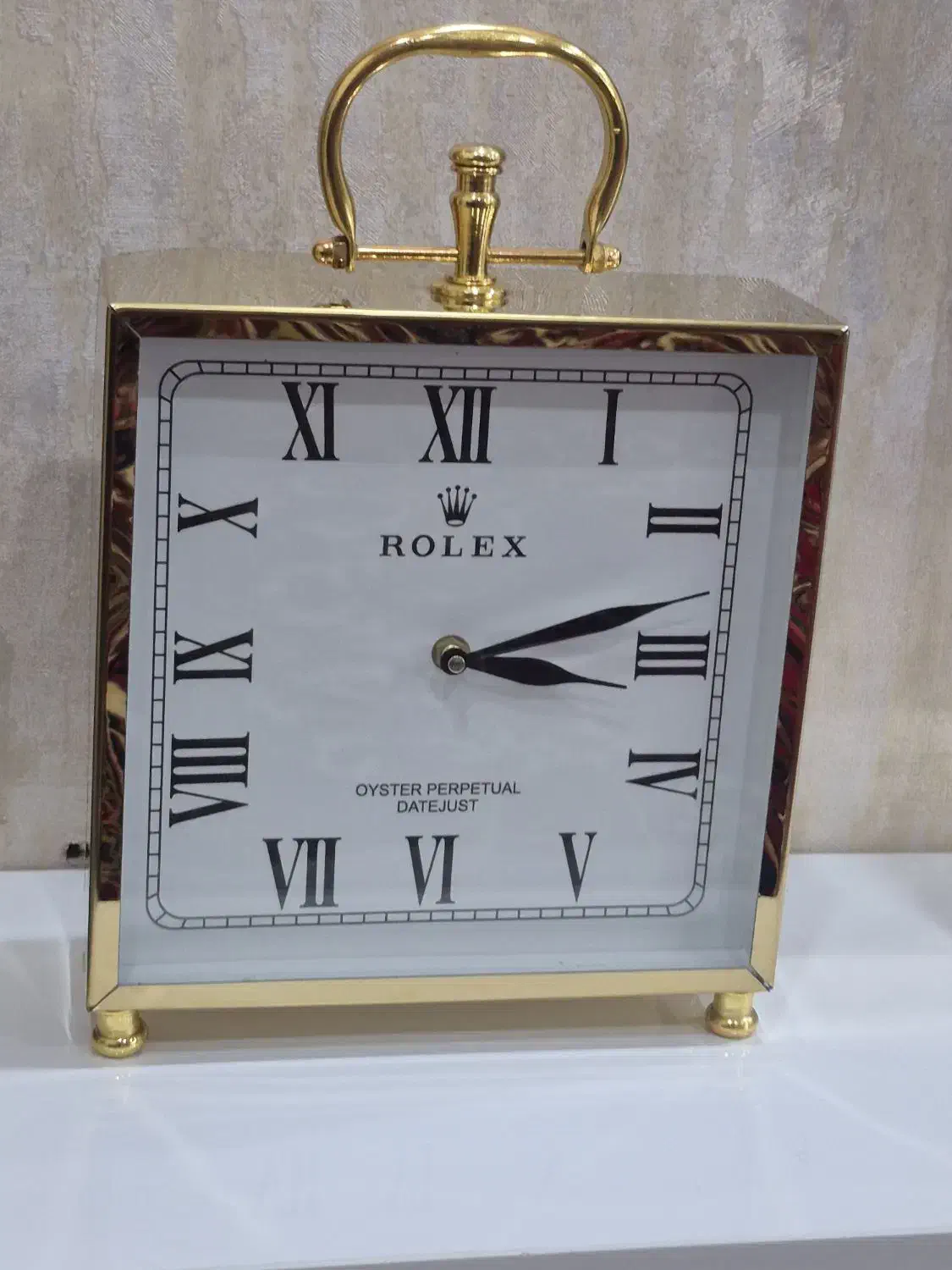 ساعت لوکس|کلکسیون اشیاء عتیقه|میانه, |دیوار