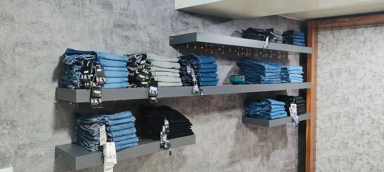 دکوراسیون کامل MDF گالری های پوشاک و دیگر محصولات|فروشگاه و مغازه|بانه, |دیوار