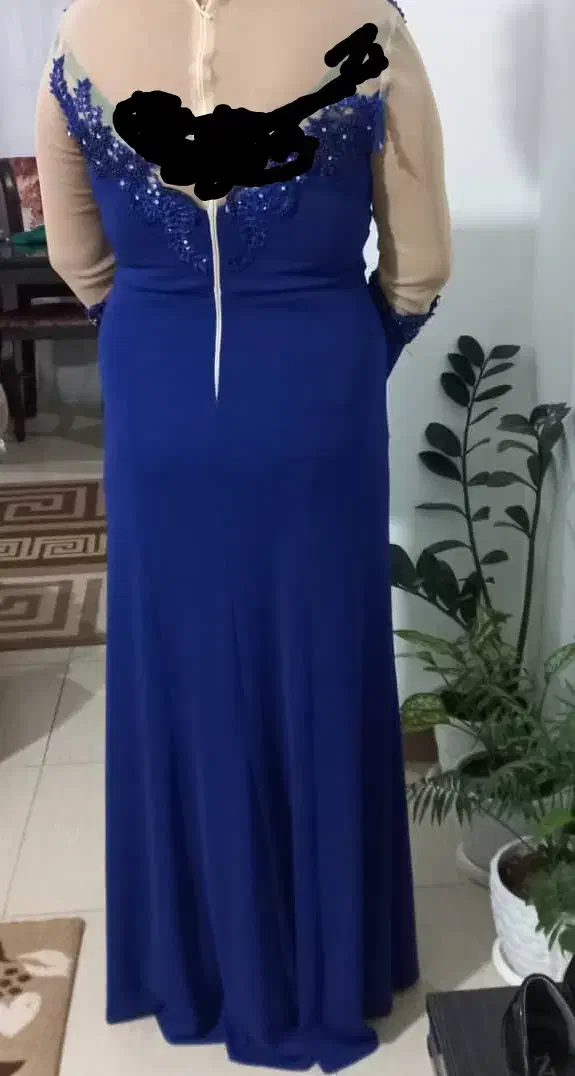 لباس مجلسی آبی کاربنی|لباس|گلوگاه بابل (گلیا), |دیوار