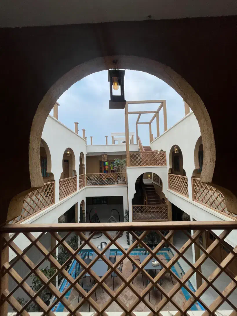 نیروی کار آقا|استخدام سرایداری و نظافت|قشم, |دیوار