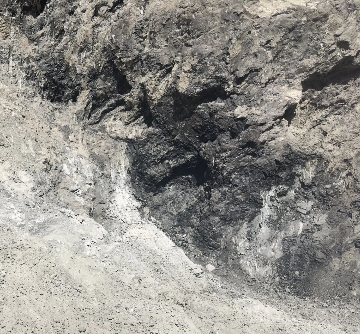 اکیپ حفار دستی قیر طبیعی(ذغال)|استخدام صنعتی، فنی، مهندسی|گیلان غرب, |دیوار