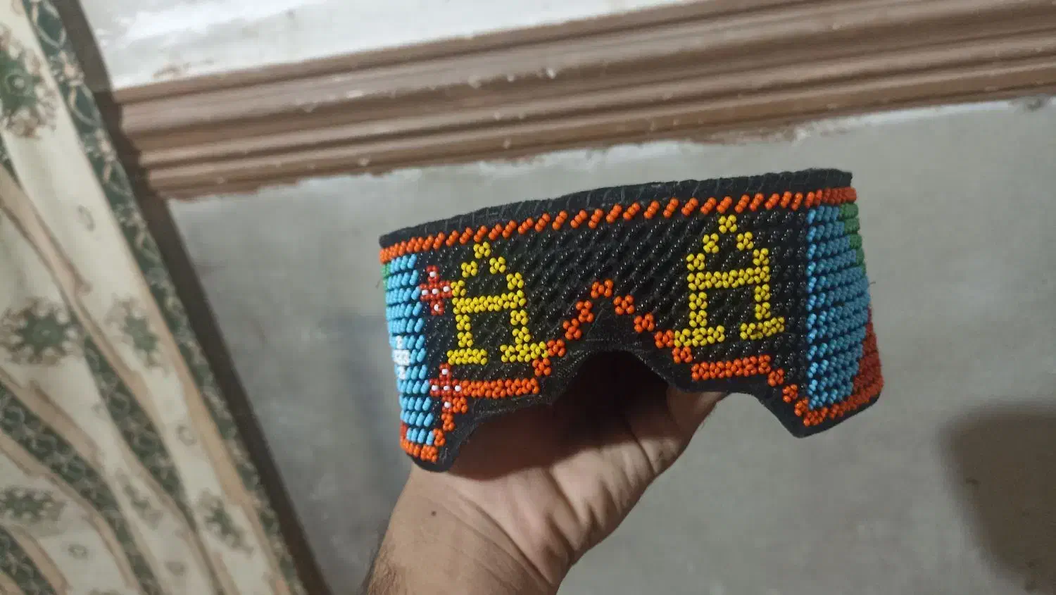 کلاه زندان بافت|لباس|سراوان, |دیوار