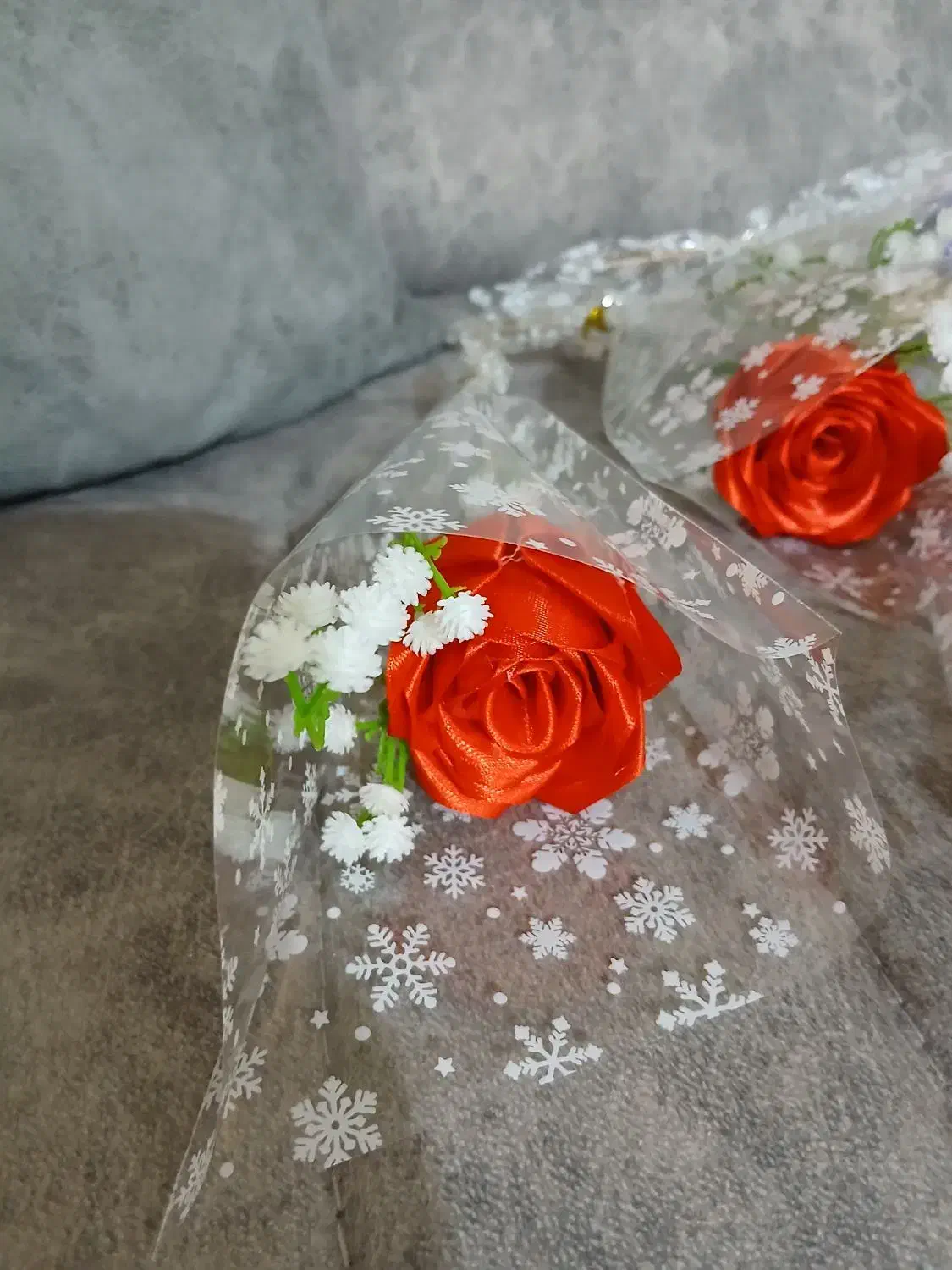 گیفت گل تک شاخه مخصوص هدیه مناسب رستوران.|گل مصنوعی|یزد, |دیوار