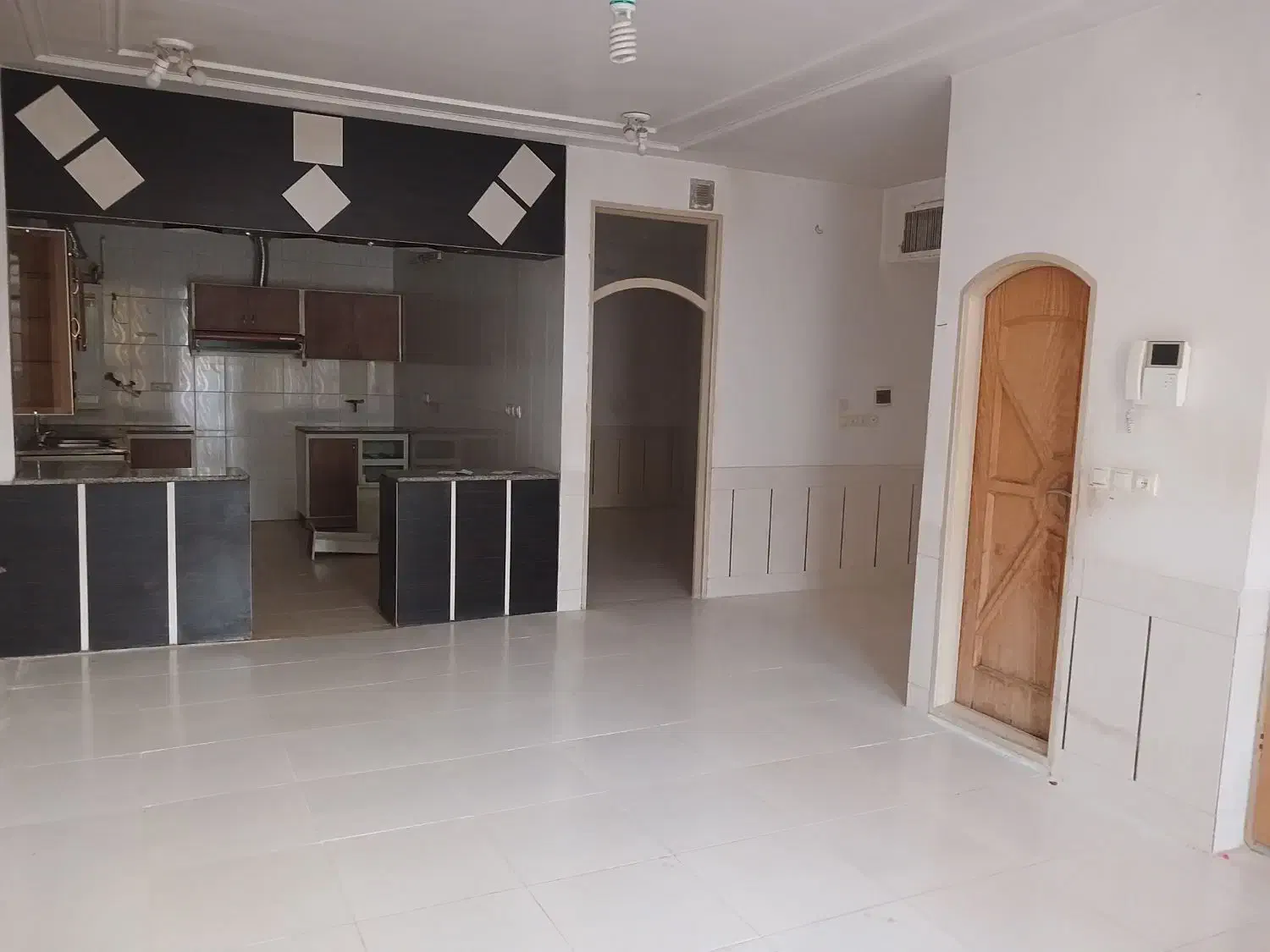 هم کف یک خواب (مجزا )در به حیاط ماشین رو|اجارهٔ خانه و ویلا|شهرضا, |دیوار