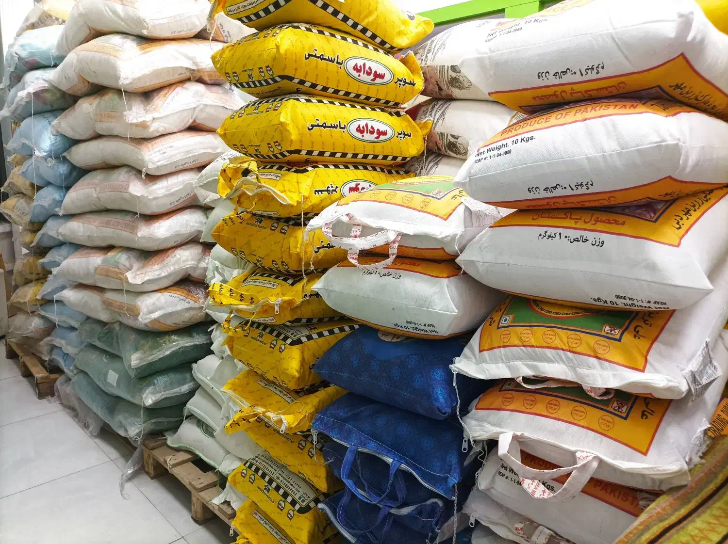 انواع برنج پاکستانی و ایرانی شکر روغن زعفران و ...|خوردنی و آشامیدنی|بیرجند, |دیوار