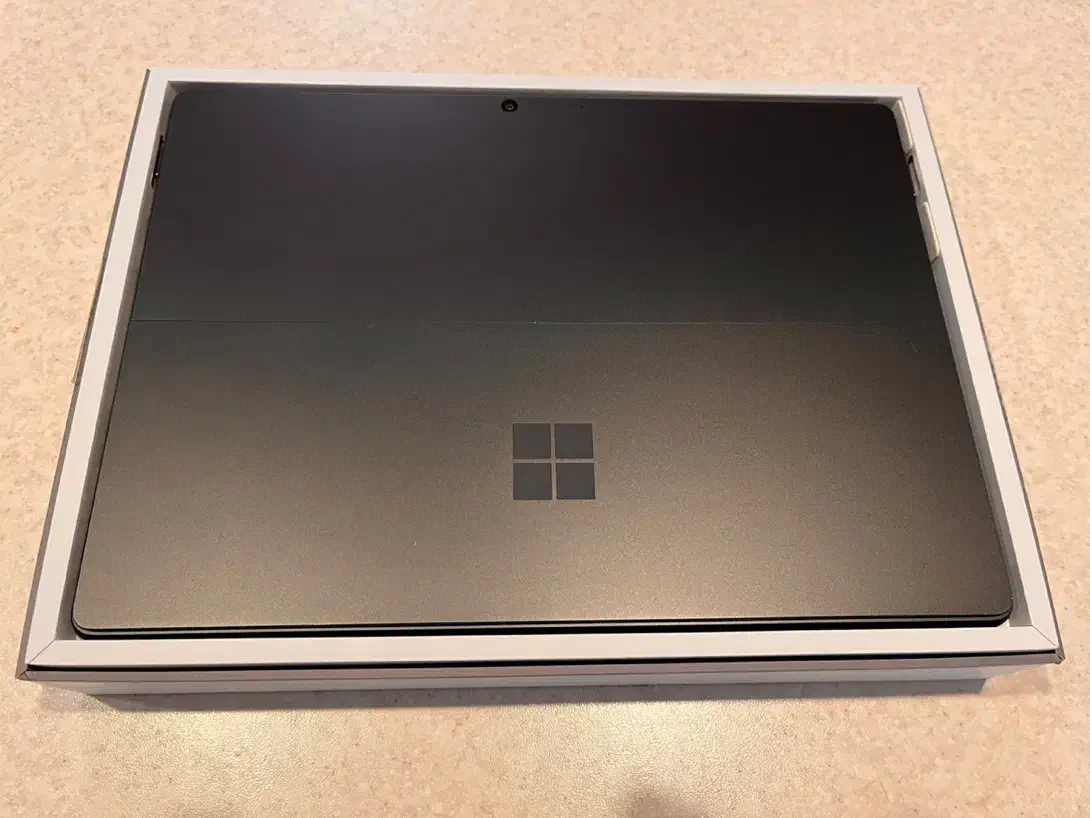 سرفیس پرو ۸ همراه با کیبورد|رایانه همراه|تهران, شهرک چیتگر|دیوار