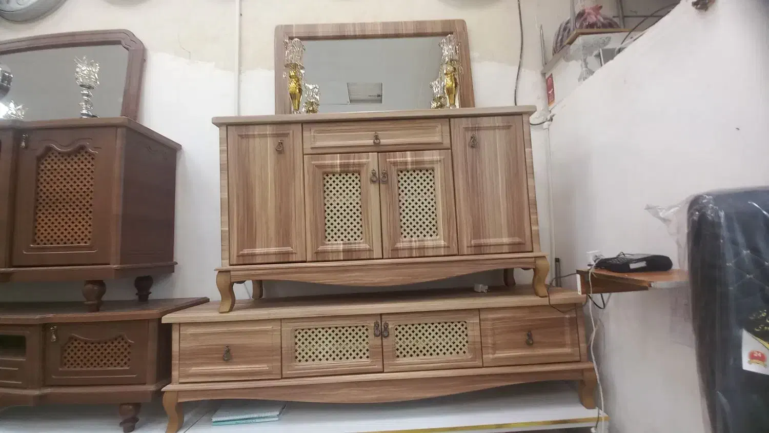 اینه کنسول ومیز تی‌وی کلاسیک ازتولید به مصرف|بوفه، ویترین، کنسول|الوند, |دیوار