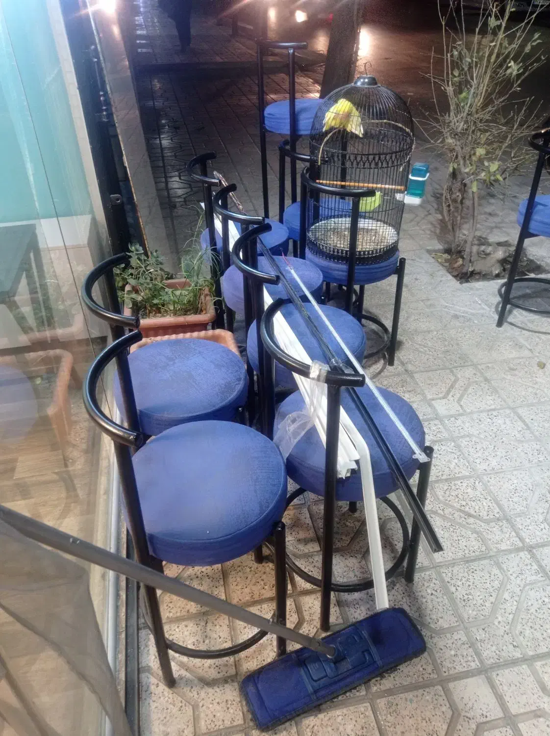 صندلی فلزی|صندلی و نیمکت|مشهد, نیروی هوایی|دیوار