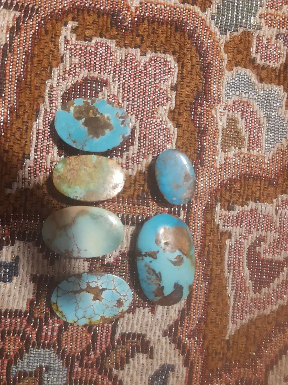 فیروزه نیشابور اصل|جواهرات|نیشابور, میدان حافظ|دیوار