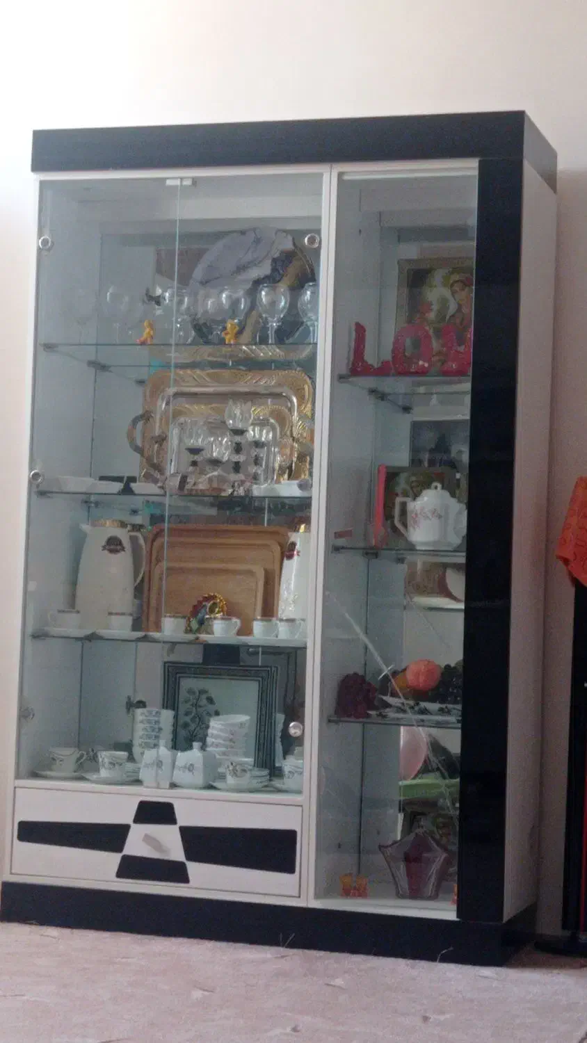 ویترین جادار|بوفه، ویترین، کنسول|بندر ماهشهر, |دیوار