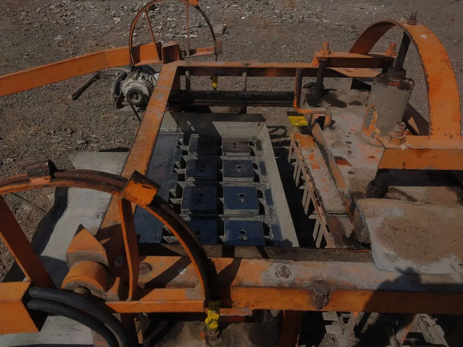 دستگاهبلوک|ماشینآلات صنعتی|داورزن, |دیوار